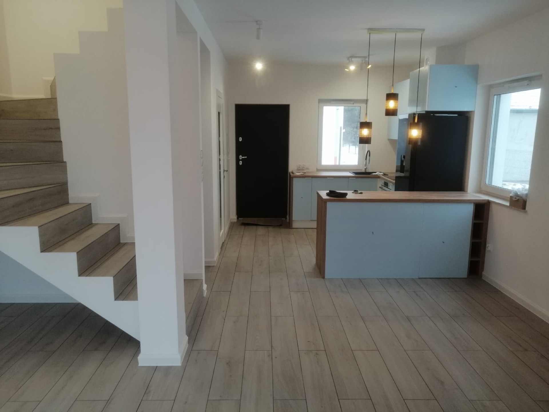 Kompleksowe remonty i wykończenia wnętrz - APPLI INVEST